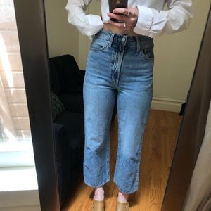 Levi’s ribcage straight leg, classic denim, size 27